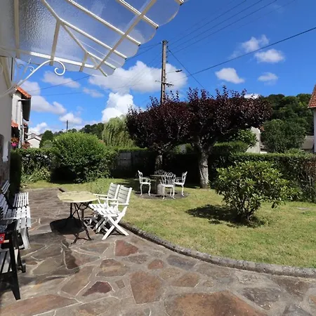 Tatil Evi Maison Renovee Avec Jardin Clos, Proche D'aurillac Et Du Parc Des Volcans, Garage Et Tout Confort. - Fr-1-742-102 Jussac